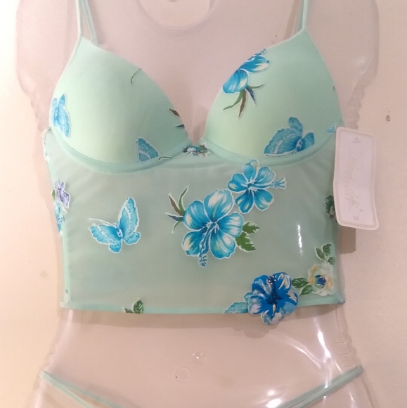 Intimates - Picture 2 of 3